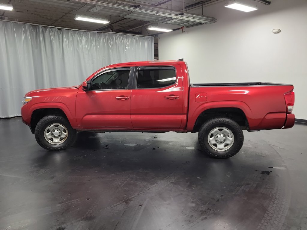 Used 2017 Toyota Tacoma SR w/ Tow Package AWD/4WD image 5