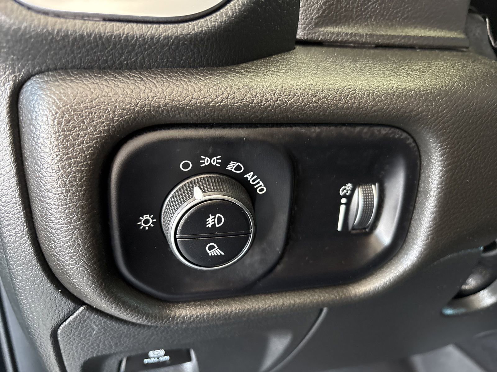 Used 2025 RAM 1500 Lone Star AWD/4WD image 12