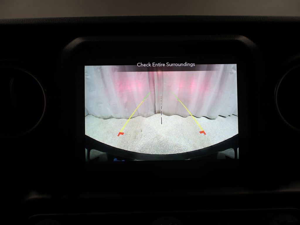 Used 2022 Jeep Wrangler Unlimited Sahara w/ Cold Weather Group image 28