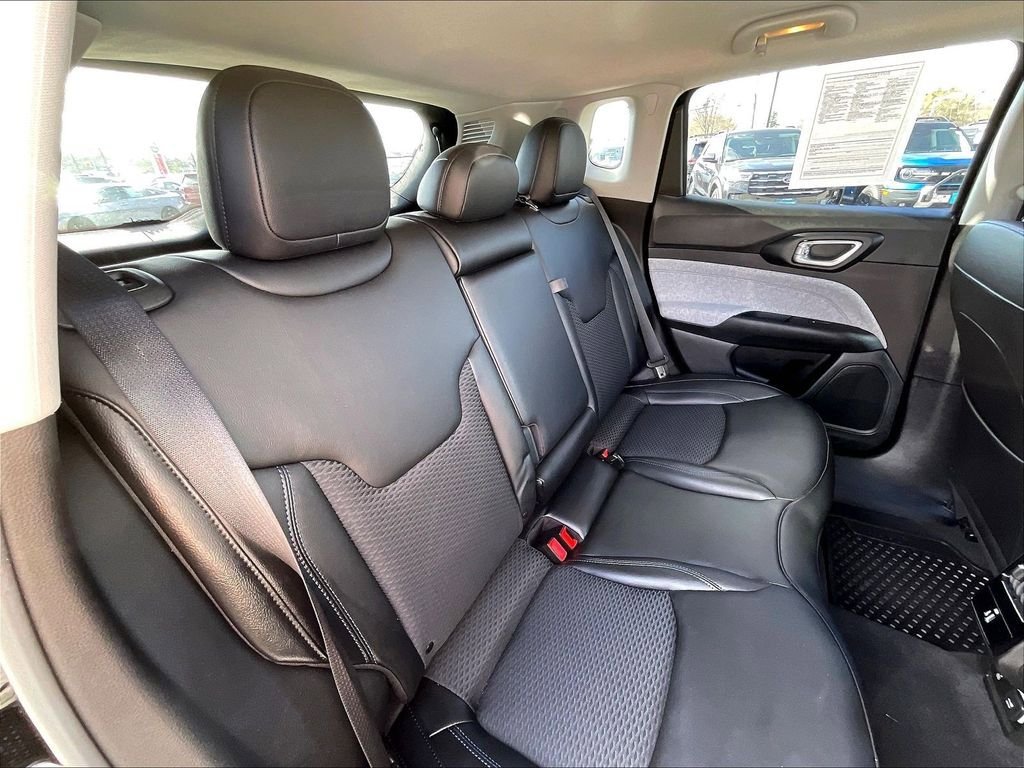 Used 2022 Jeep Compass Latitude w/ Convenience Group AWD/4WD image 15