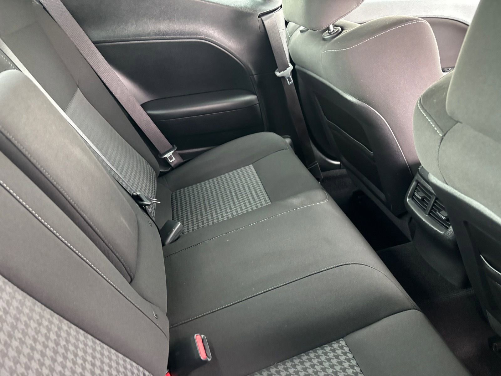 Used 2022 Dodge Challenger GT w/ Driver Convenience Group image 16