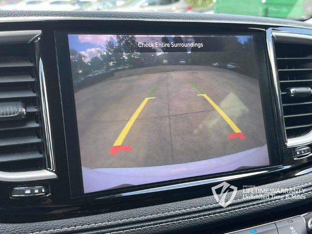 Used 2024 Chrysler Pacifica Limited FWD image 35