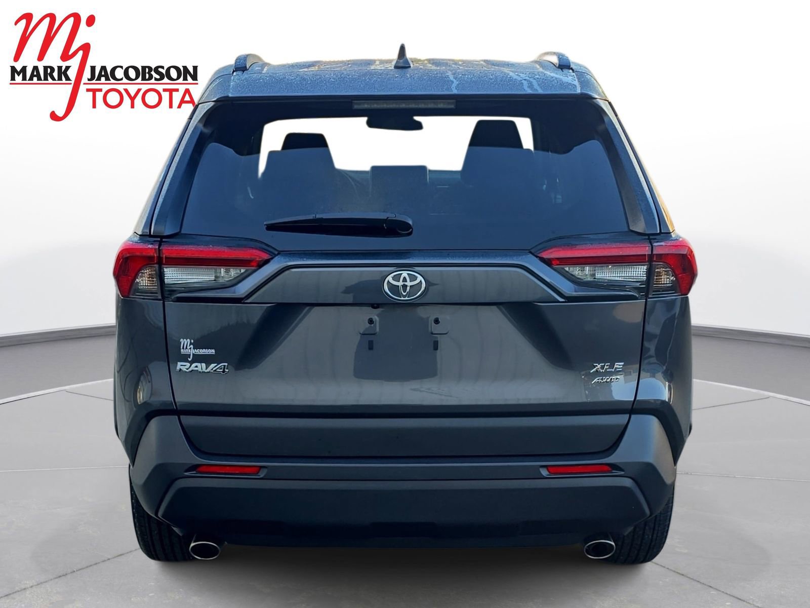 Used 2024 Toyota RAV4 XLE w/ Convenience Package image 11