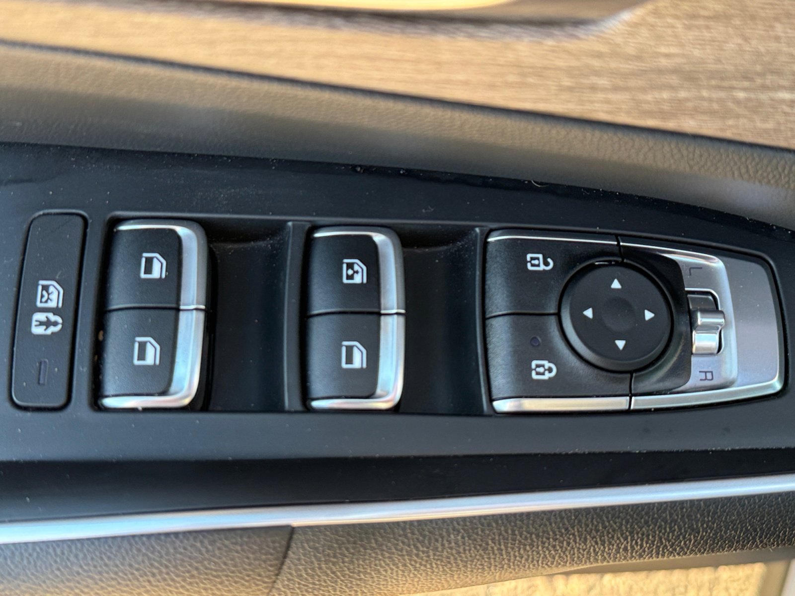 Used 2023 Kia Sorento S w/ Panoramic Sunroof Package image 13