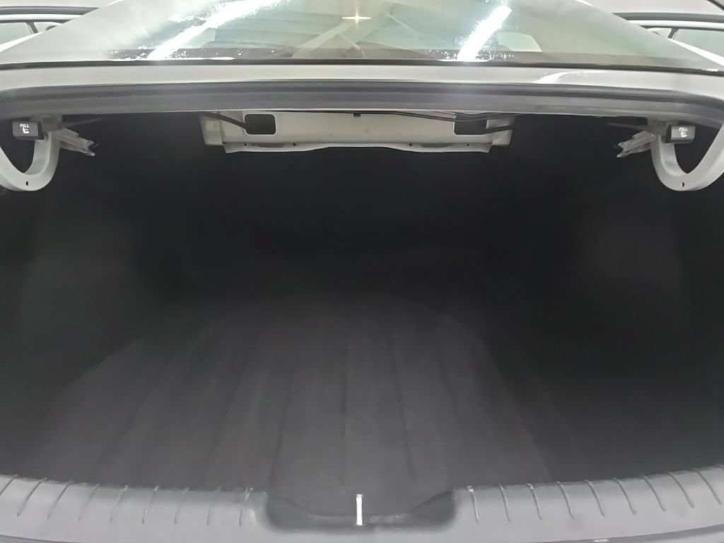 Used 2025 Hyundai Elantra SEL FWD image 19