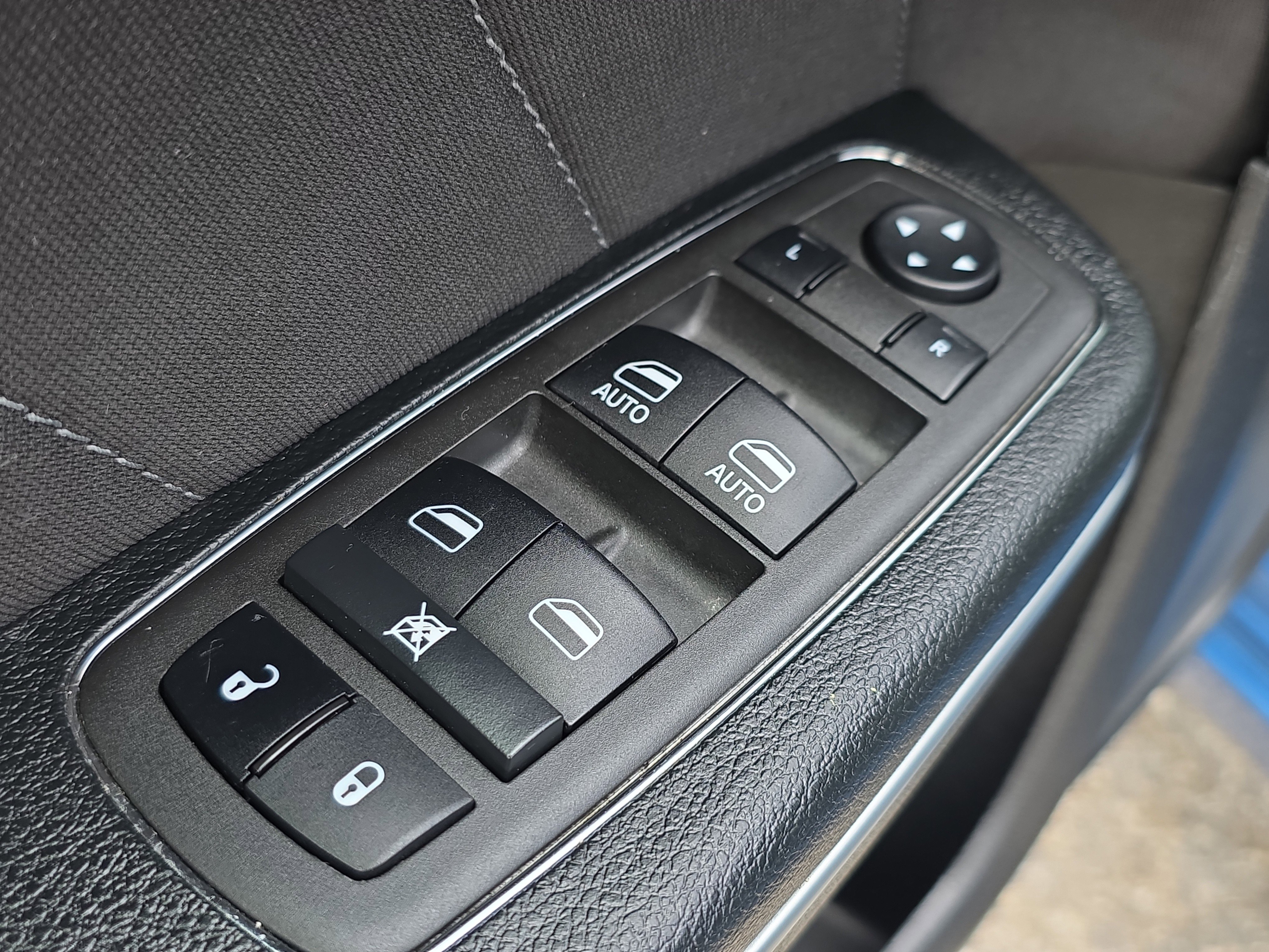 Used 2022 Dodge Charger SXT image 22