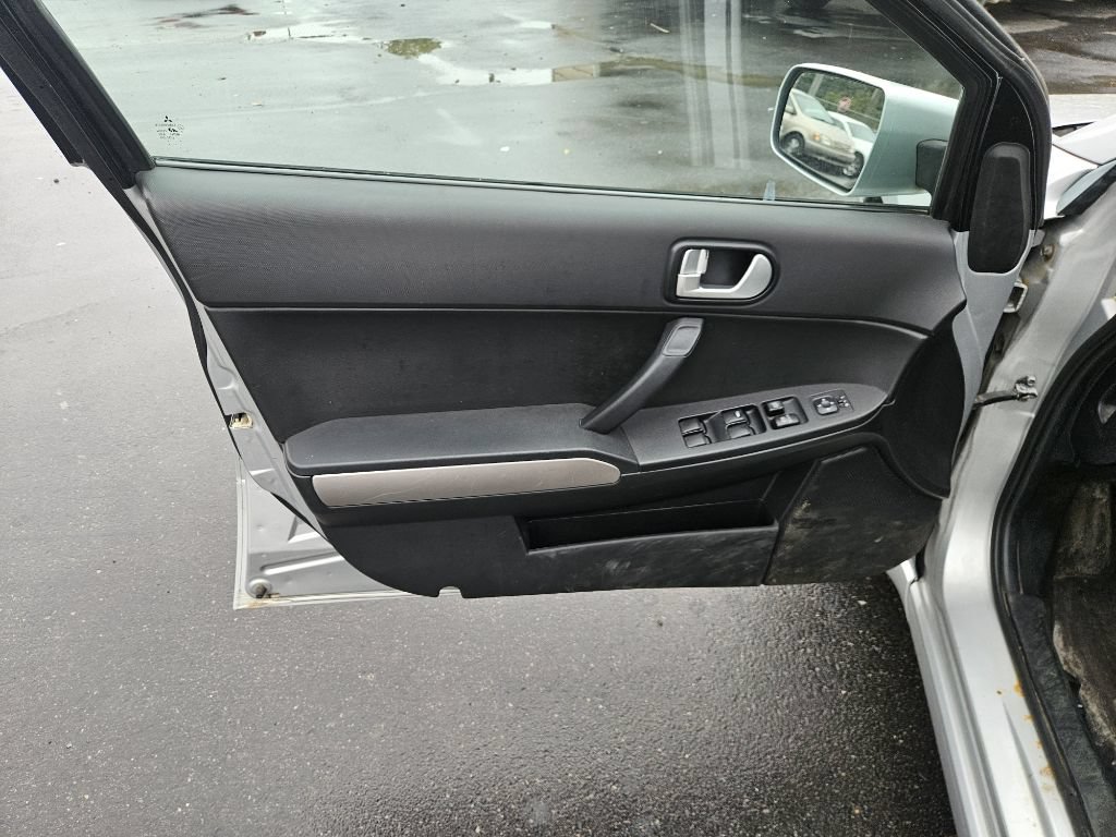 Used 2006 Mitsubishi Galant ES FWD image 12