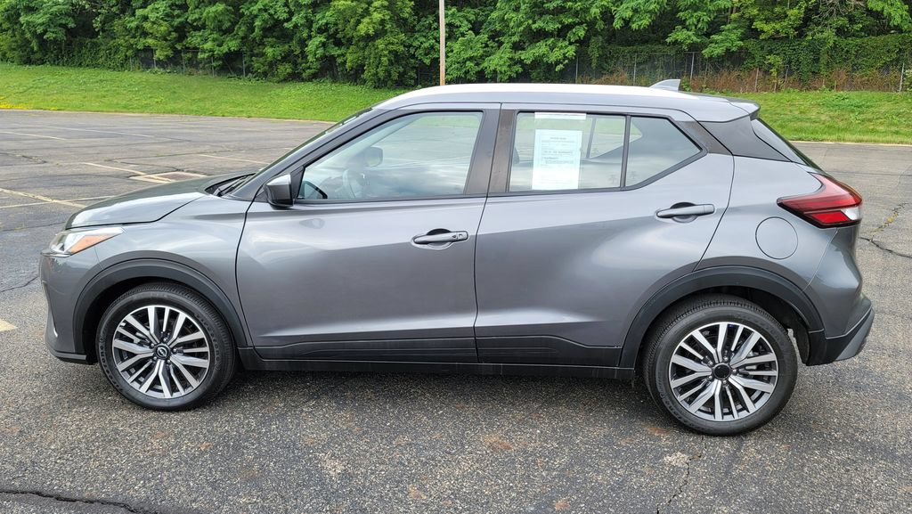 Used 2024 Nissan Kicks SV FWD image 7