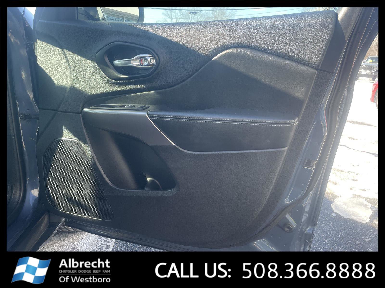 Used 2021 Jeep Cherokee Latitude Lux image 21