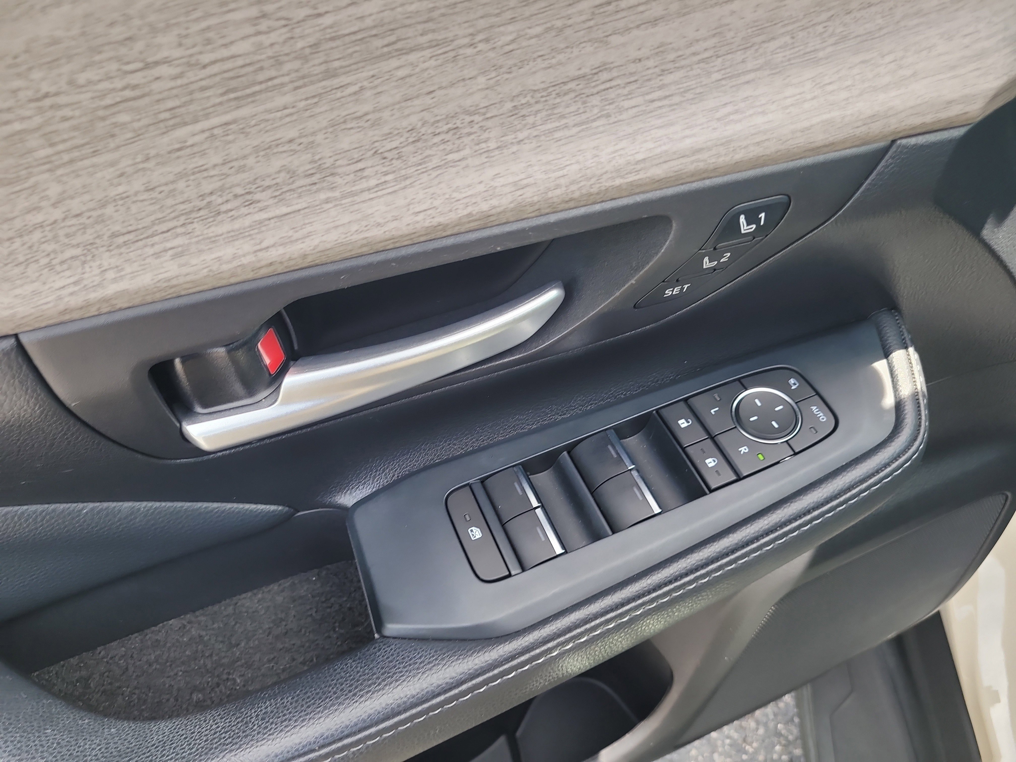 Certified 2024 Toyota Grand Highlander AWD image 20