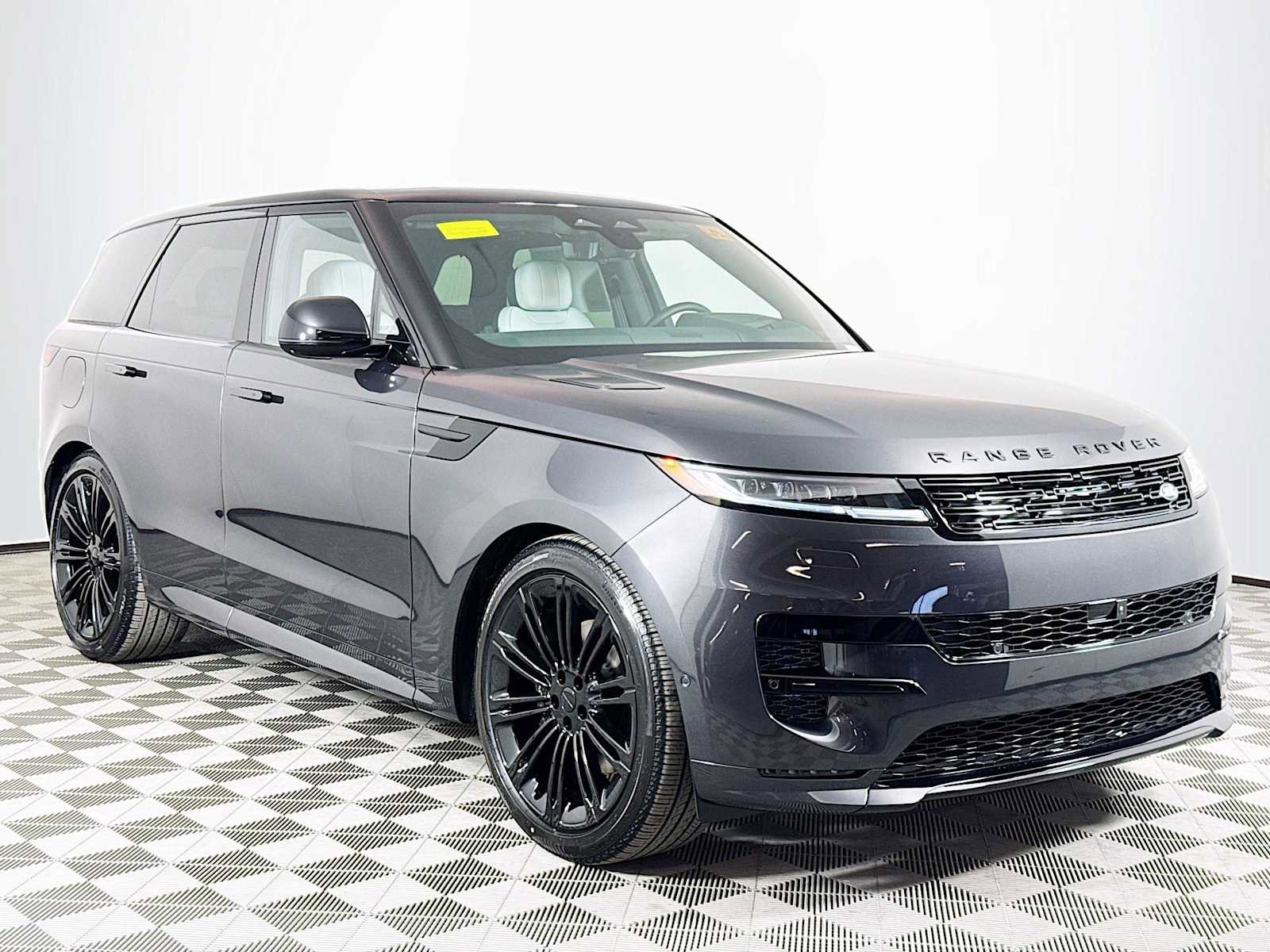 New 2026 Land Rover Range Rover Sport Dynamic SE AWD/4WD image 3