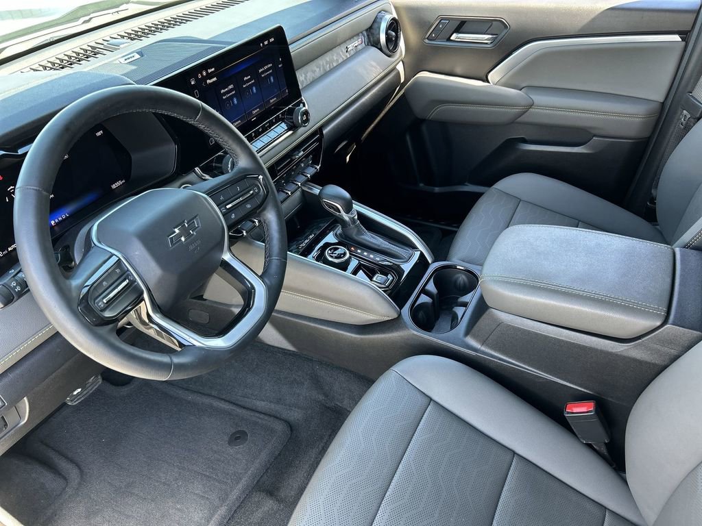 Used 2025 Chevrolet Colorado ZR2 w/ Midnight Edition AWD/4WD image 10