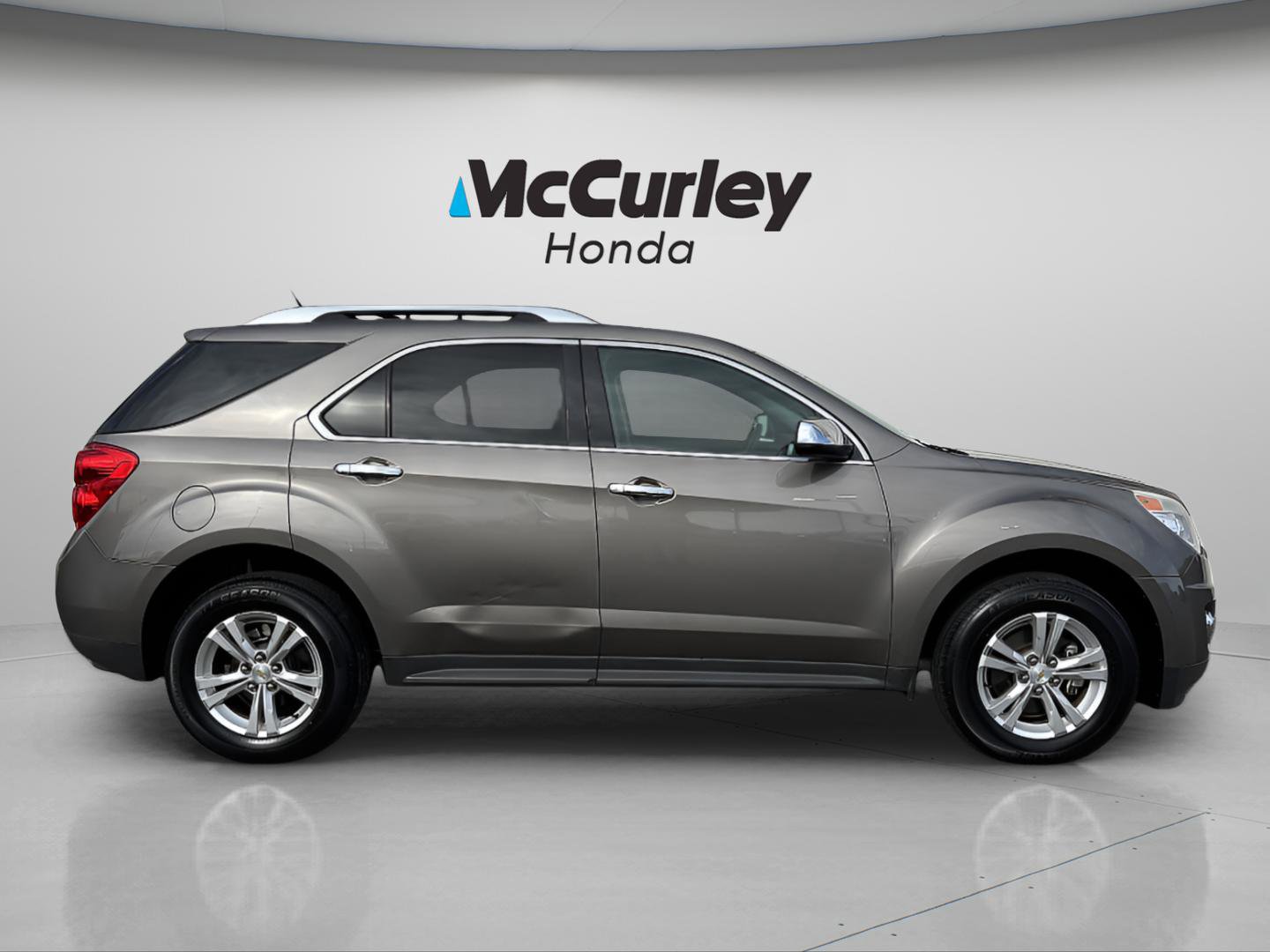 Used 2012 Chevrolet Equinox LTZ AWD/4WD image 2