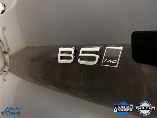 Used 2025 Volvo XC40 B5 Core image 91