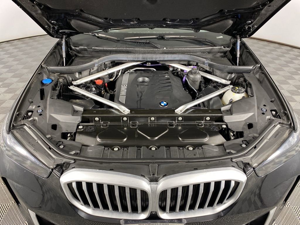 Certified 2024 BMW X5 xDrive40i w/ Parking Assistance Package image 6