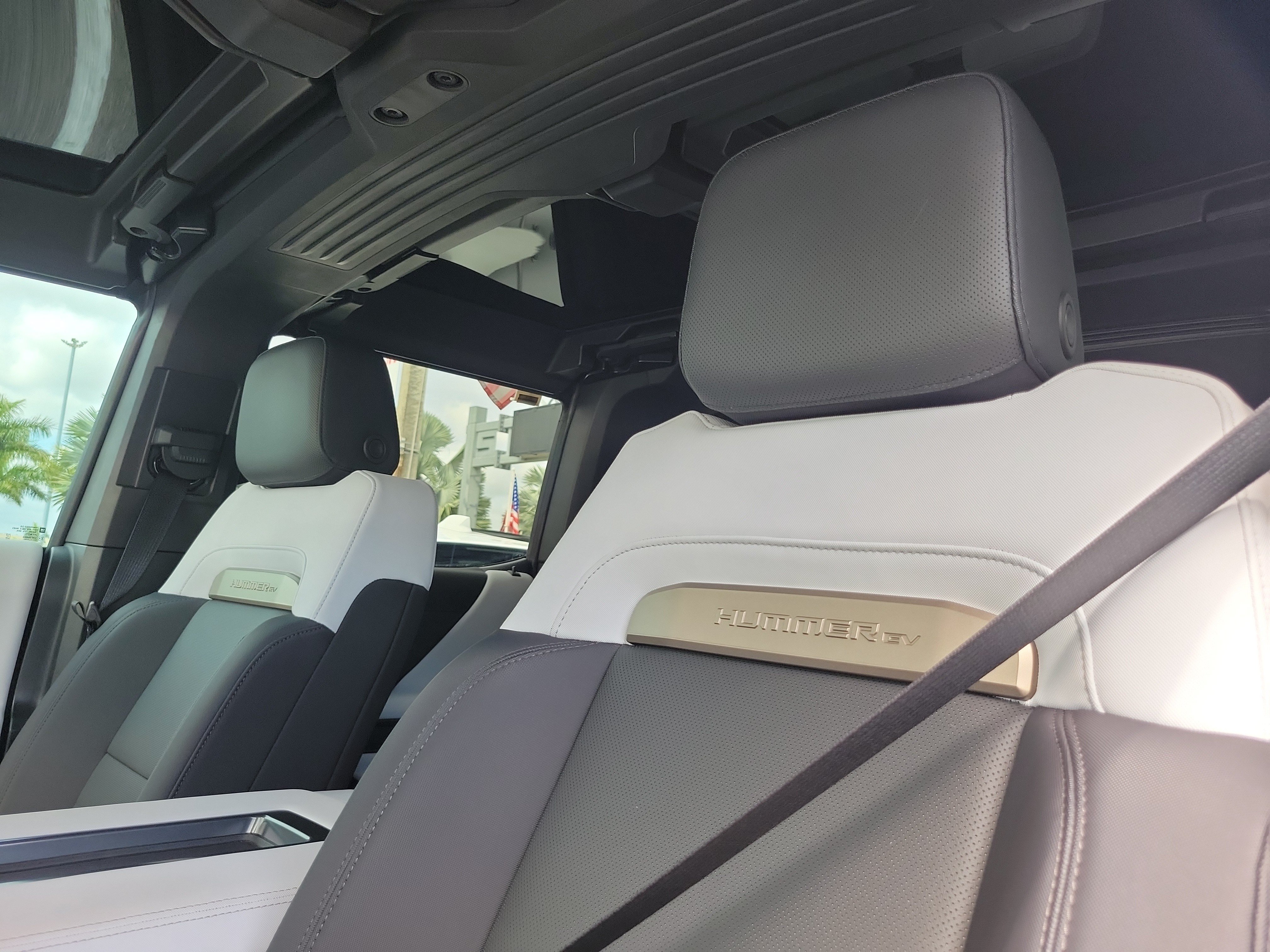 Used 2025 GMC Hummer EV 2X AWD/4WD image 14