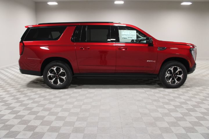 New 2026 GMC Yukon XL AT4 w/ AT4 Premium Plus Package AWD/4WD image 11