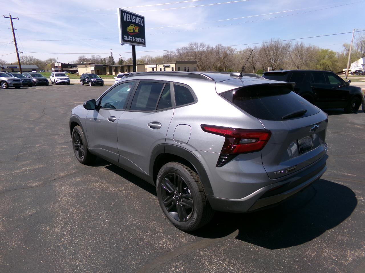 Used 2025 Chevrolet Trax ACTIV w/ Sunroof Package FWD image 8