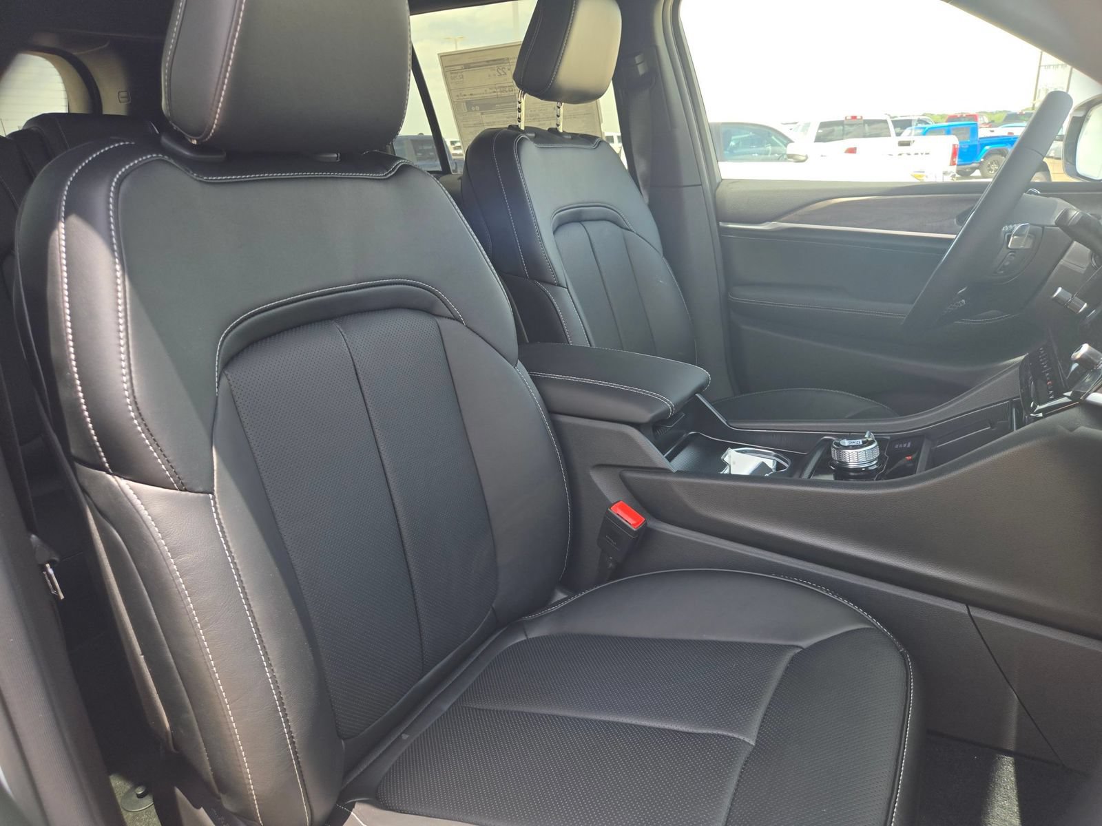 New 2026 Jeep Grand Cherokee Limited AWD/4WD image 22