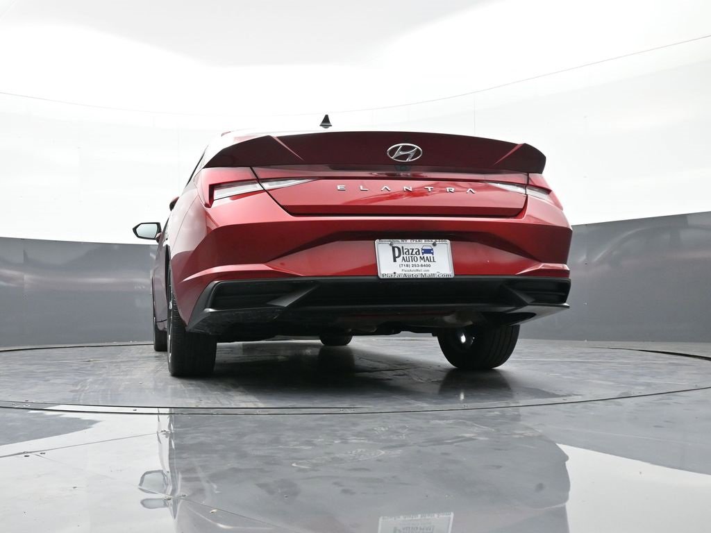 Certified 2023 Hyundai Elantra SEL w/ Convenience Package image 30