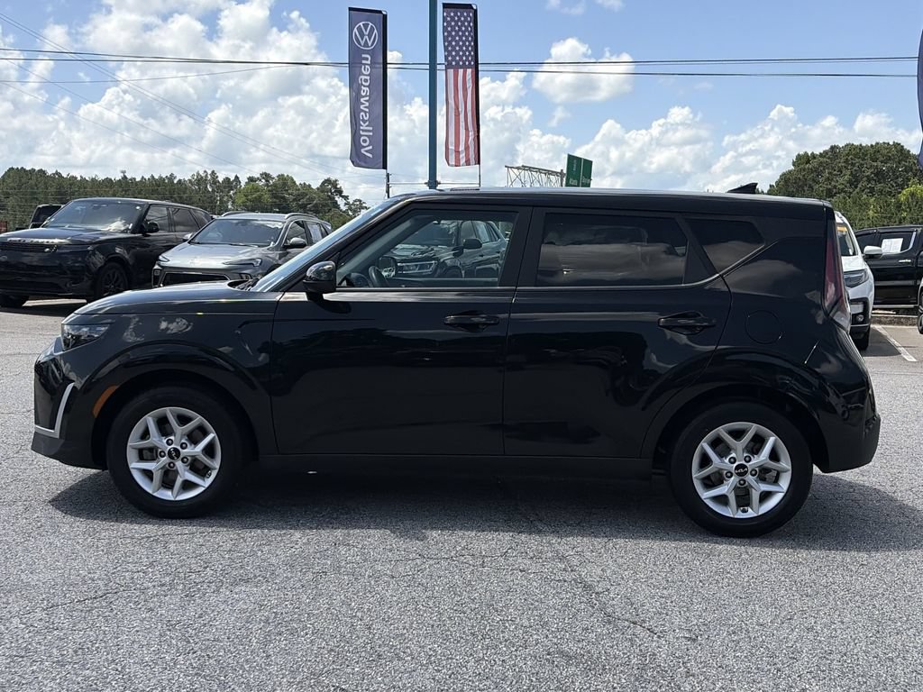 Used 2024 Kia Soul LX w/ Option Group 015 FWD image 19