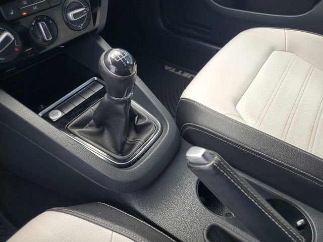 Used 2016 Volkswagen Jetta Sport FWD image 26