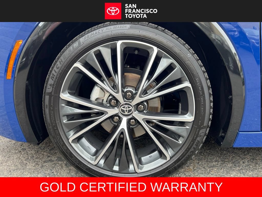 Certified 2025 Toyota Prius XLE FWD image 9