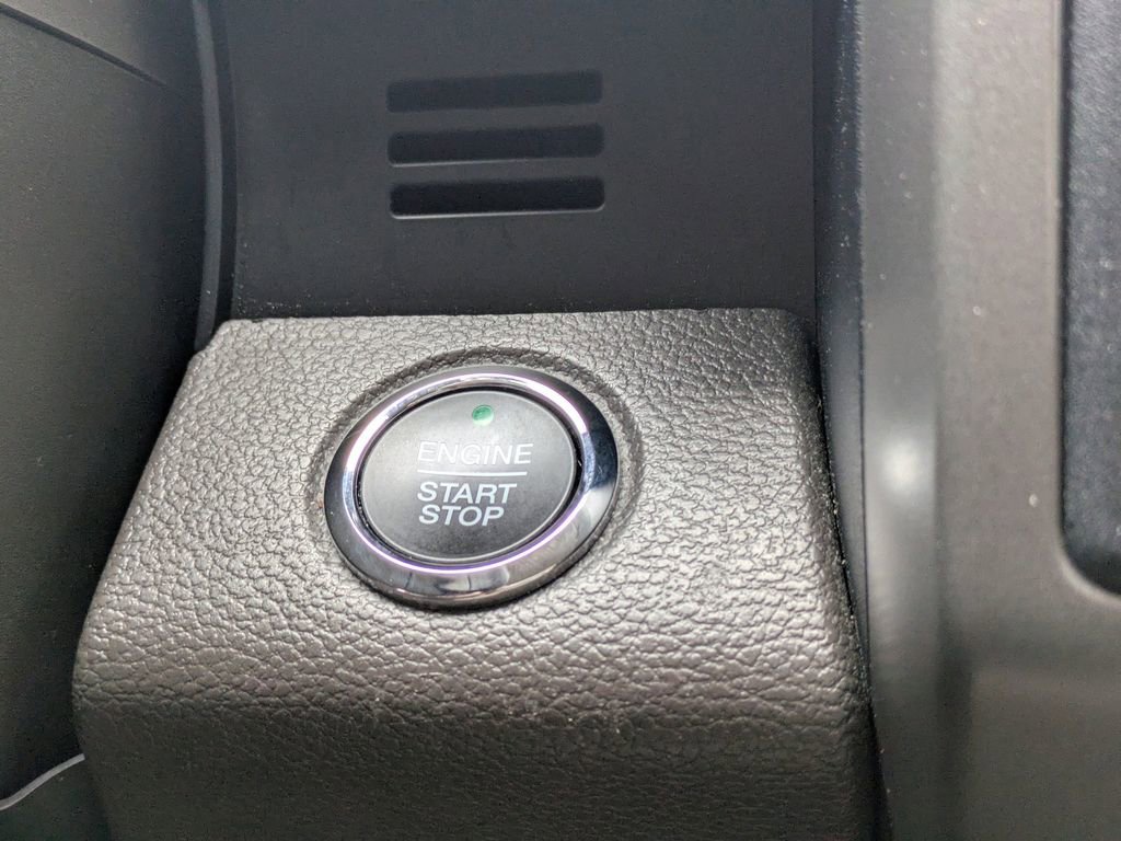 Used 2021 Ford Expedition XLT image 30