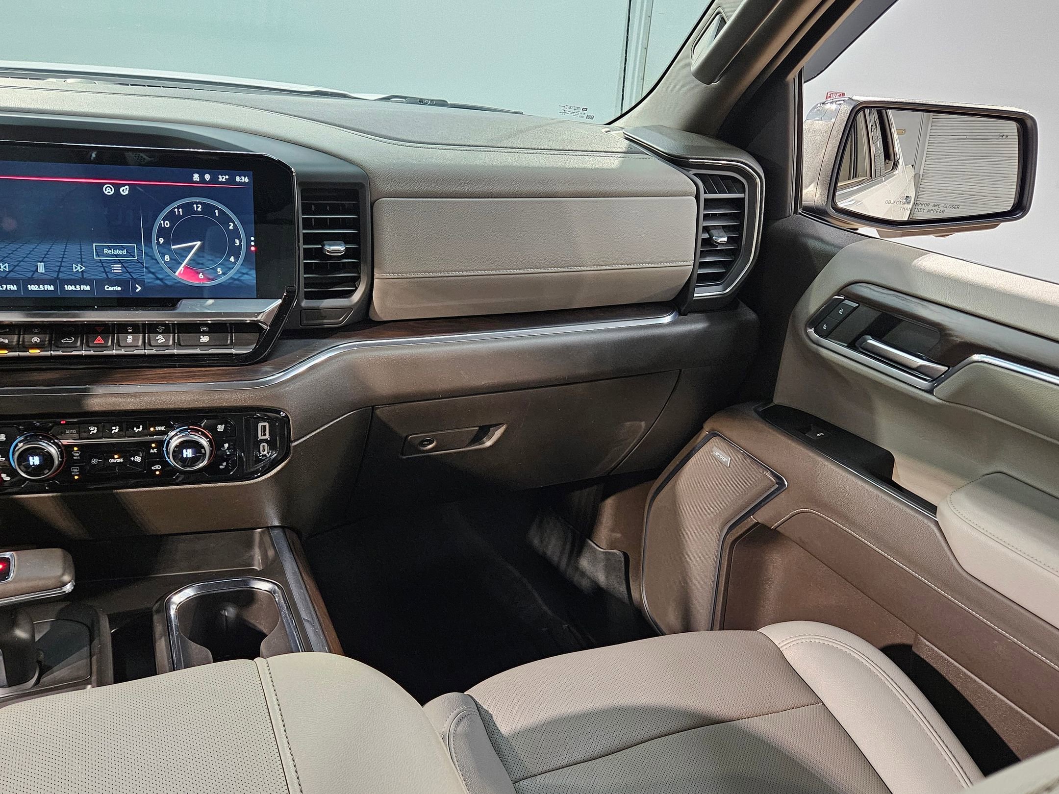 Used 2023 GMC Sierra 1500 SLT w/ SLT Premium Plus Package image 11