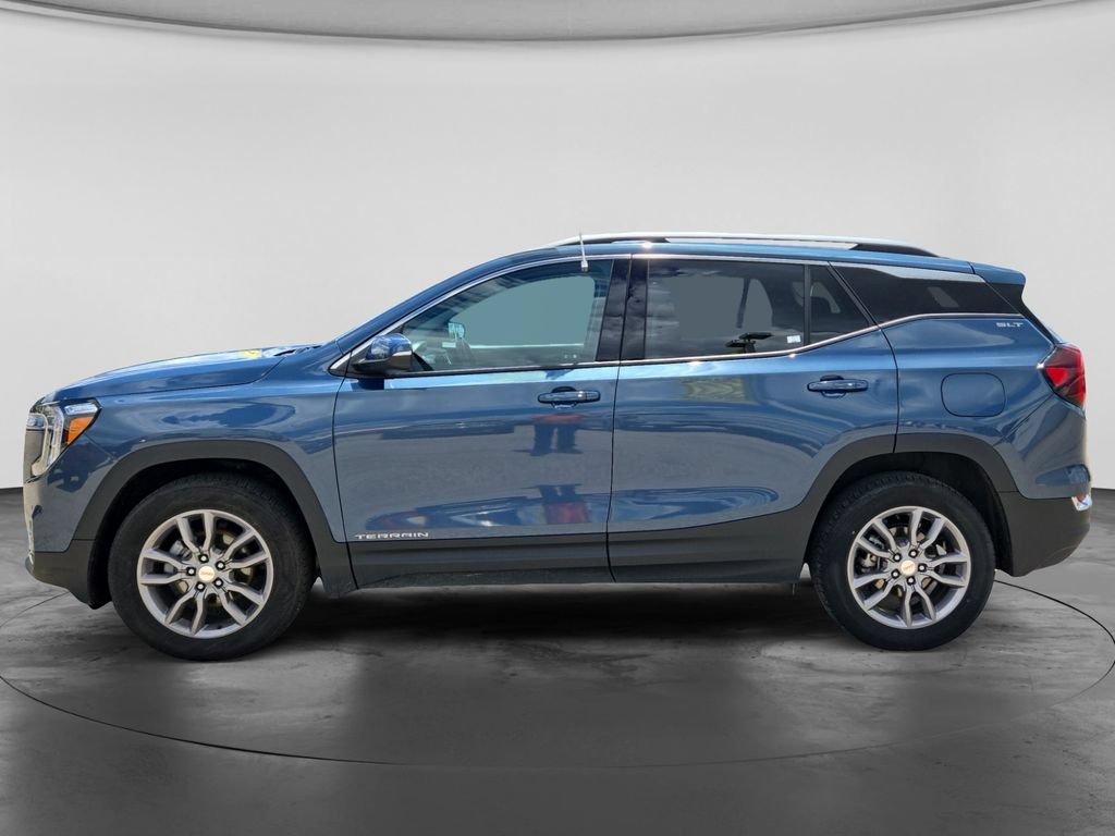 Used 2024 GMC Terrain SLT AWD/4WD image 7