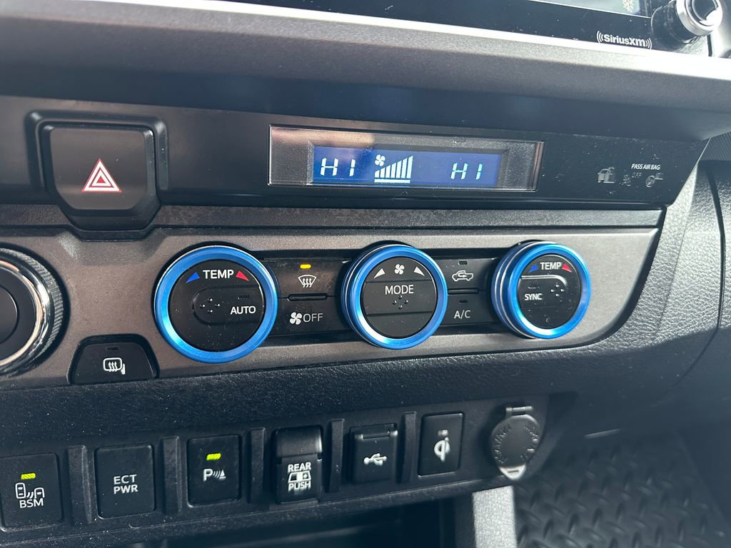 Used 2023 Toyota Tacoma TRD Off-Road image 18