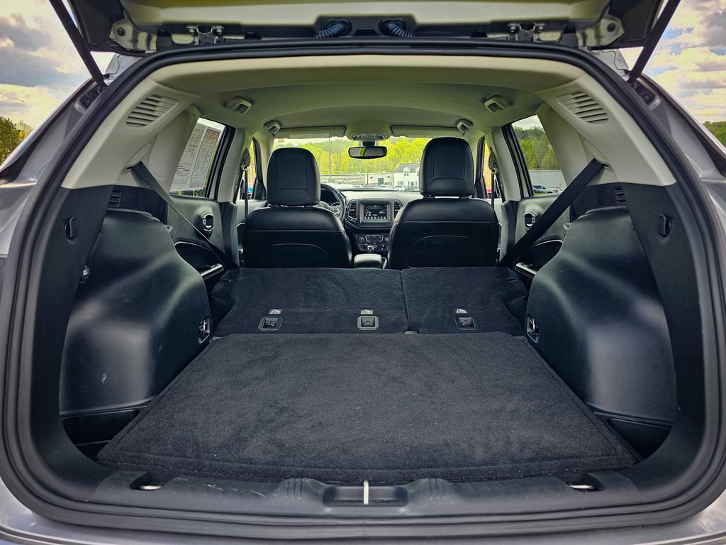Used 2018 Jeep Compass Latitude w/ Popular Equipment Group AWD/4WD image 35