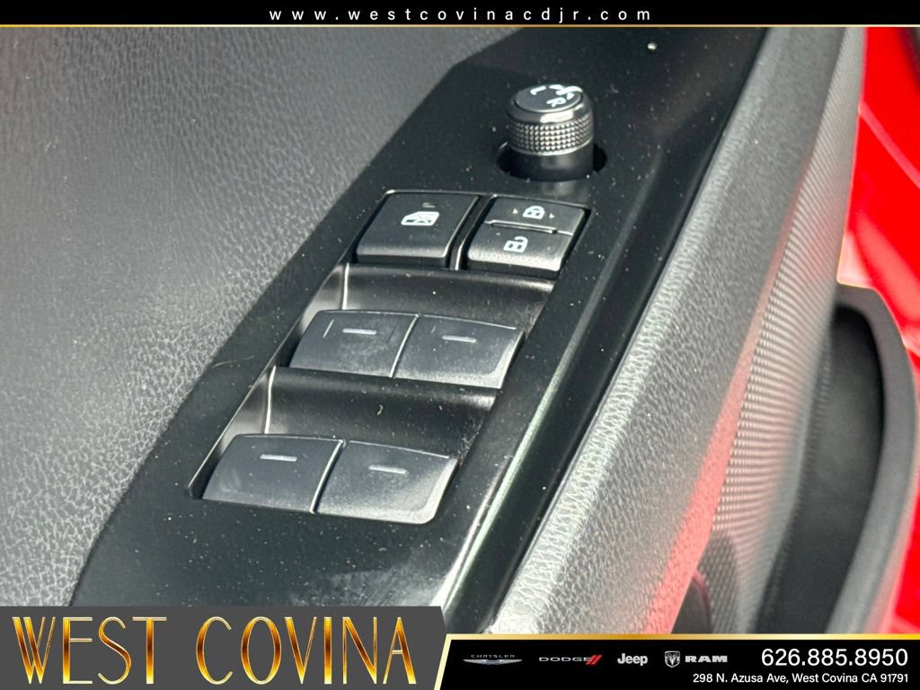 Used 2025 Toyota Camry XSE FWD image 20
