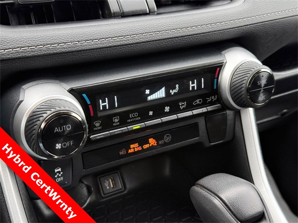 Used 2024 Toyota RAV4 LE image 28