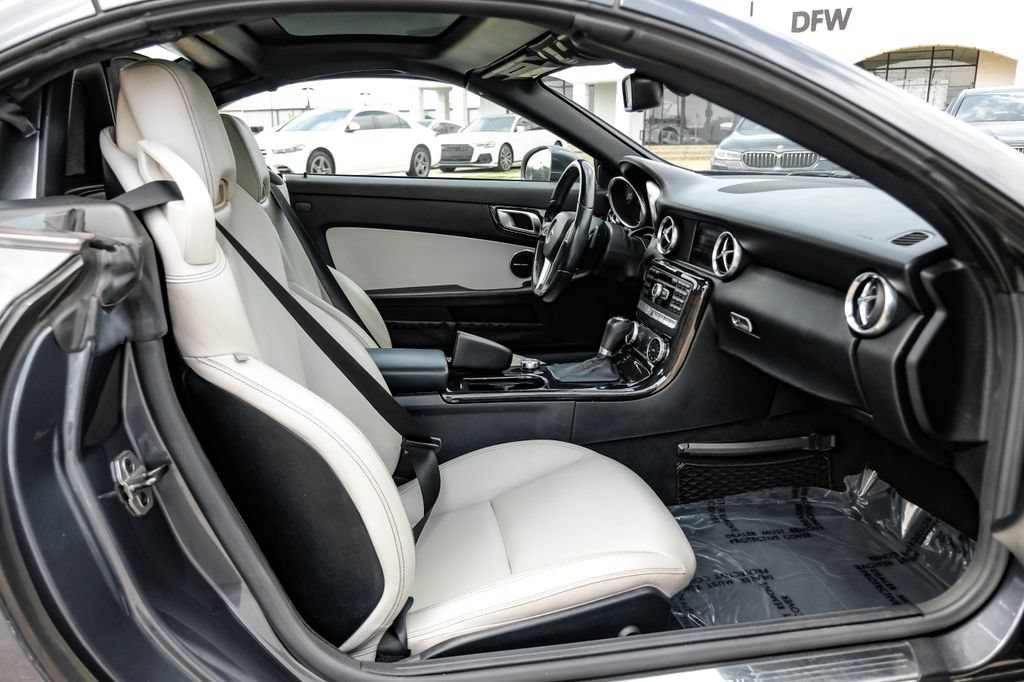 Used 2014 Mercedes-Benz SLK 350 image 26