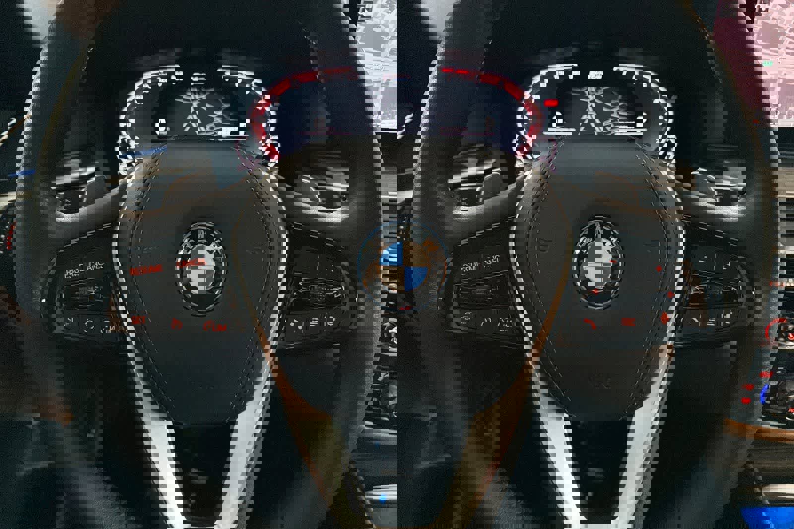 Used 2023 BMW 530e w/ Convenience Package image 23