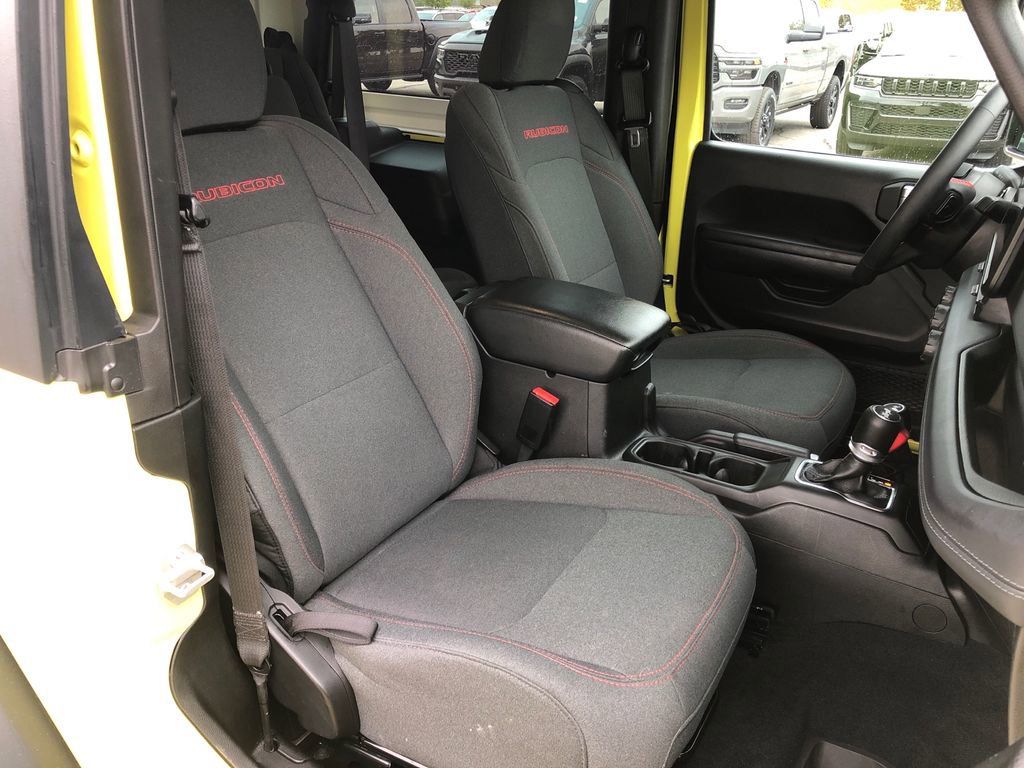 Certified 2024 Jeep Wrangler Rubicon w/ Technology Group AWD/4WD image 25