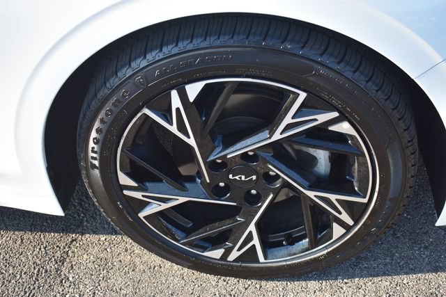 Certified 2025 Kia K5 GT-Line w/ GT-Line Premium Package FWD image 11