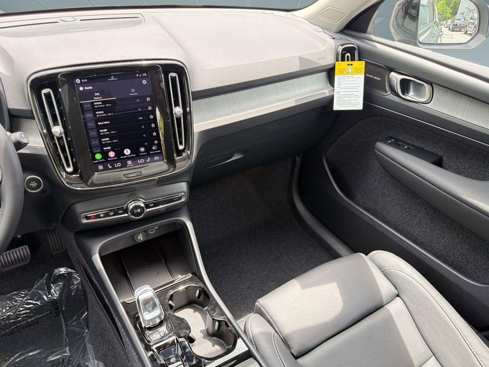 New 2026 Volvo XC40 B5 Ultra AWD/4WD image 27