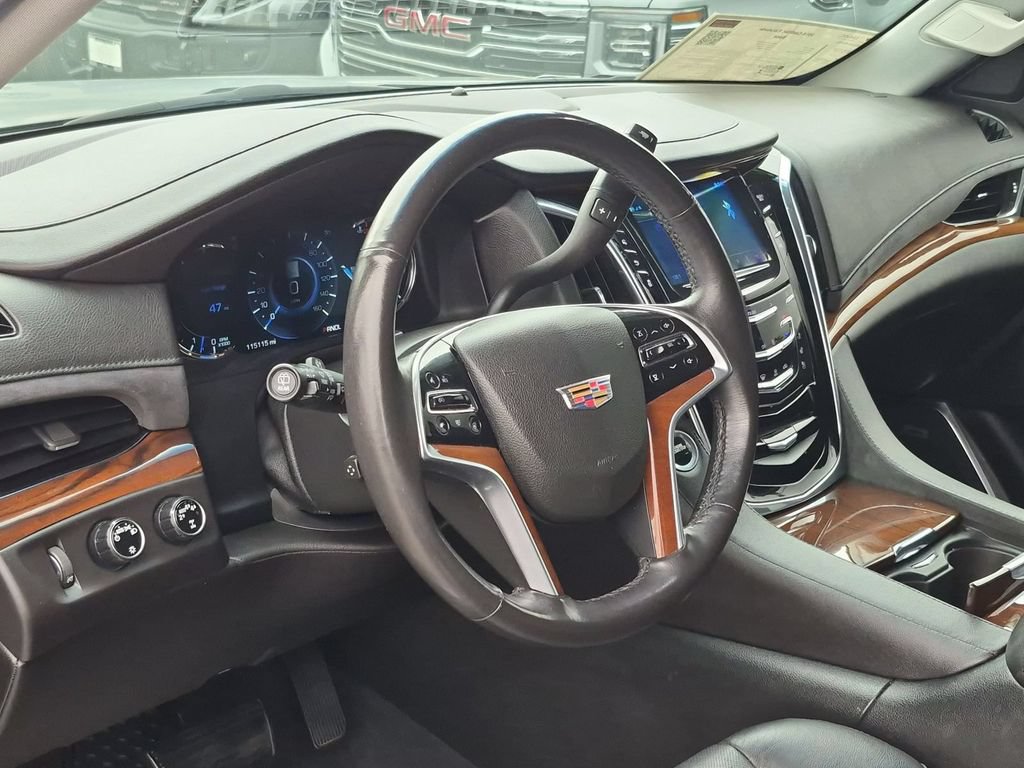 Used 2018 Cadillac Escalade 4WD image 2