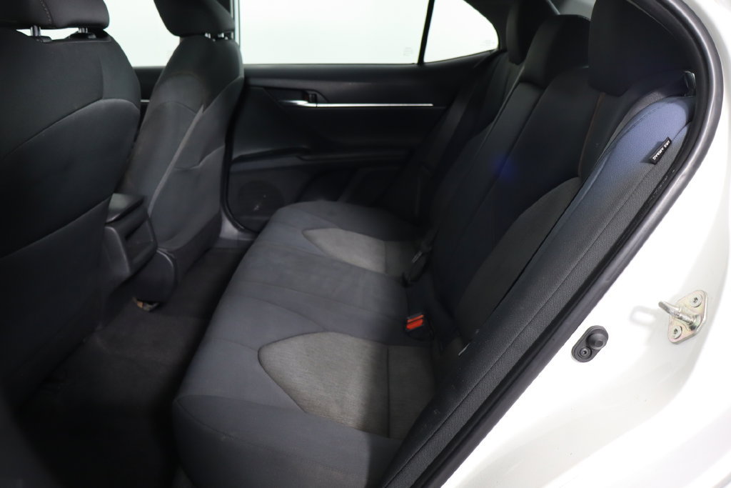 Used 2019 Toyota Camry LE FWD image 8