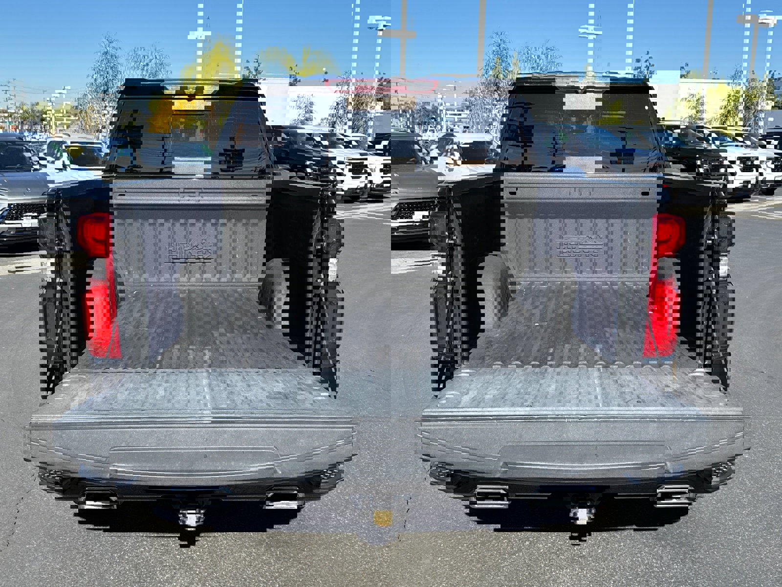 Certified 2021 Chevrolet Silverado 1500 High Country w/ Technology Package image 9