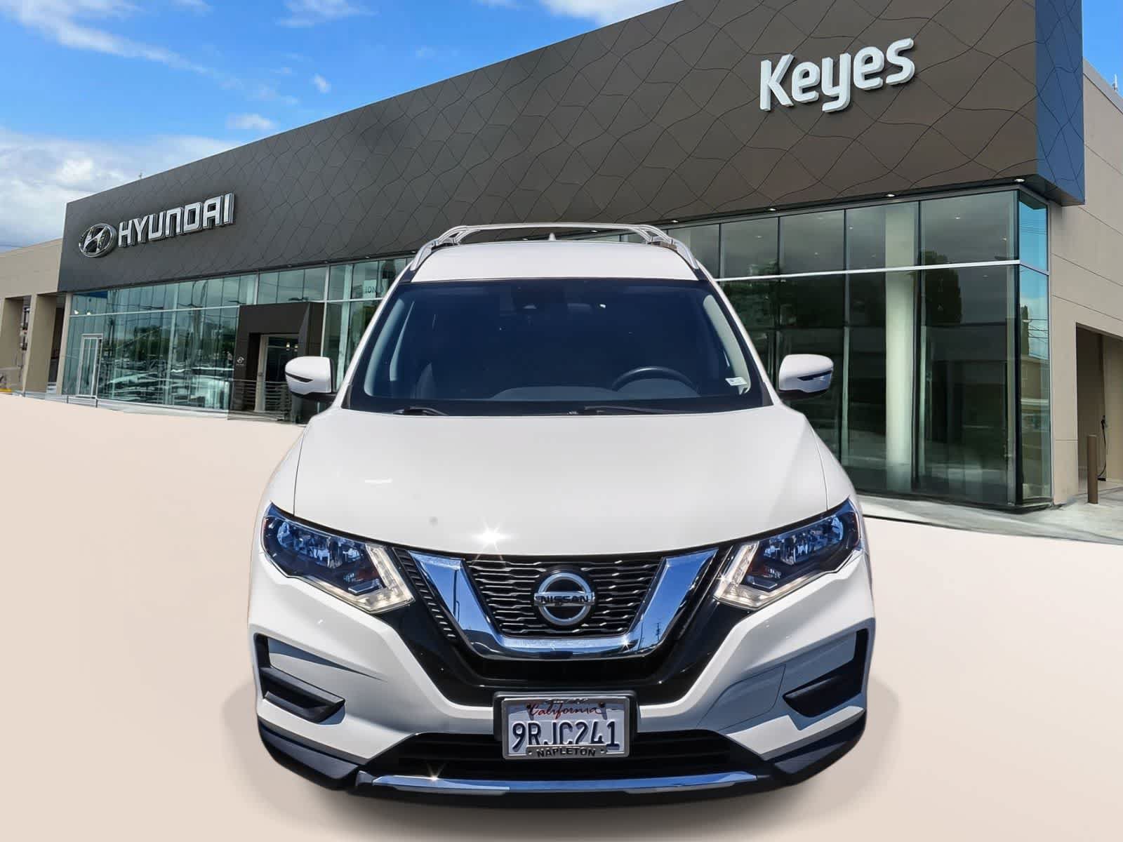 Used 2019 Nissan Rogue S w/ Special Edition Package FWD image 2