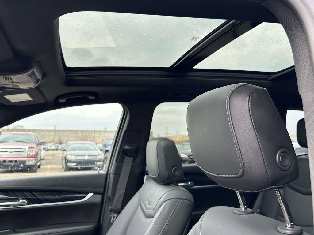 Used 2023 Cadillac XT6 Premium Luxury w/ LPO, Floor Liner Package image 23