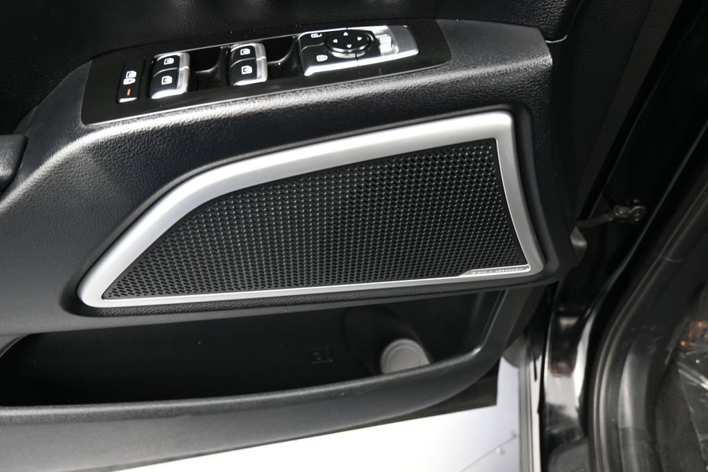 Used 2022 Kia Telluride LX FWD image 14