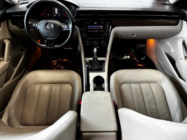 Used 2020 Volkswagen Passat 2.0T SEL image 3