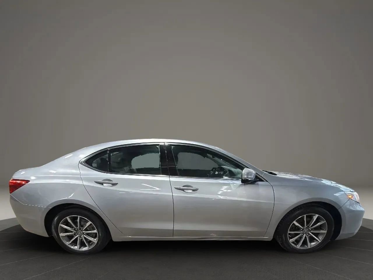 Used 2020 Acura TLX FWD image 4