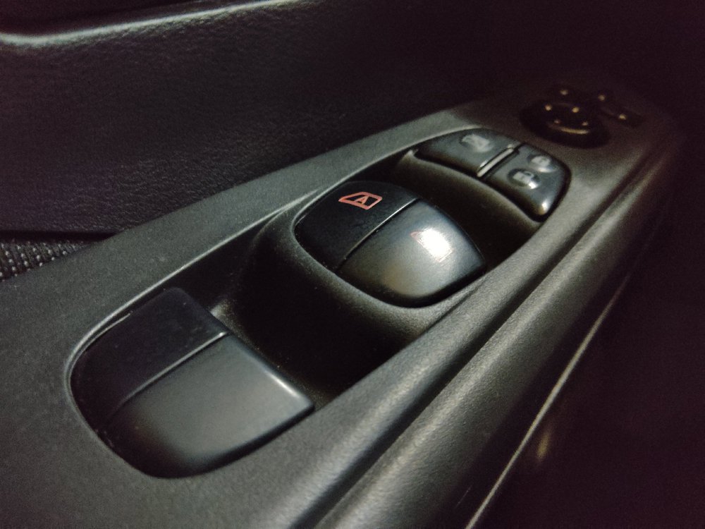 Used 2023 Nissan Kicks S FWD image 27