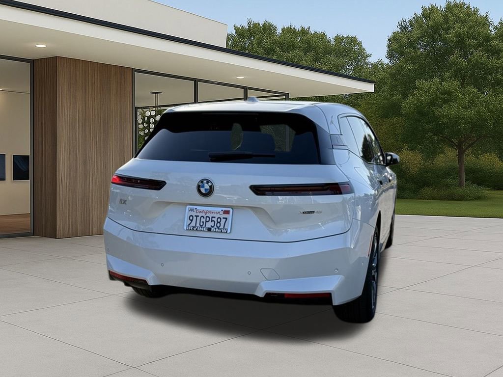 Used 2026 BMW iX xDrive45 w/ Premium Package image 9