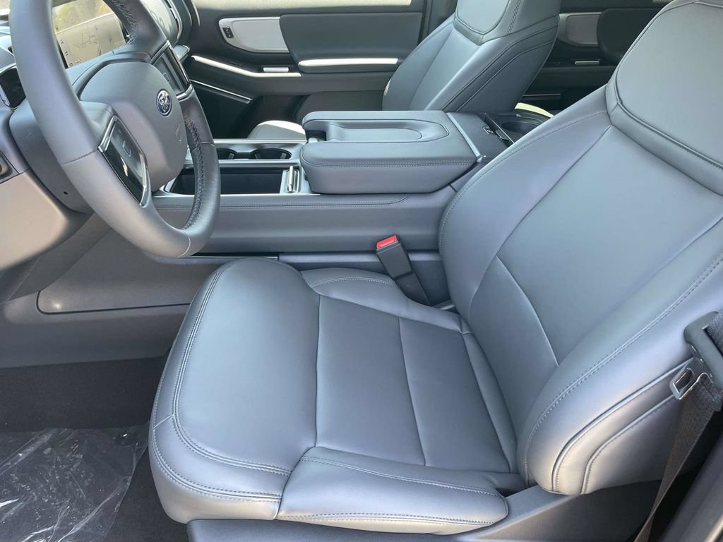 New 2026 Ford Expedition Active RWD image 13
